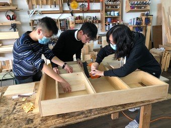 Student volunteers of CSPS programme tailor-make furniture for the underprivileged families in old districts out of wooden waste material.